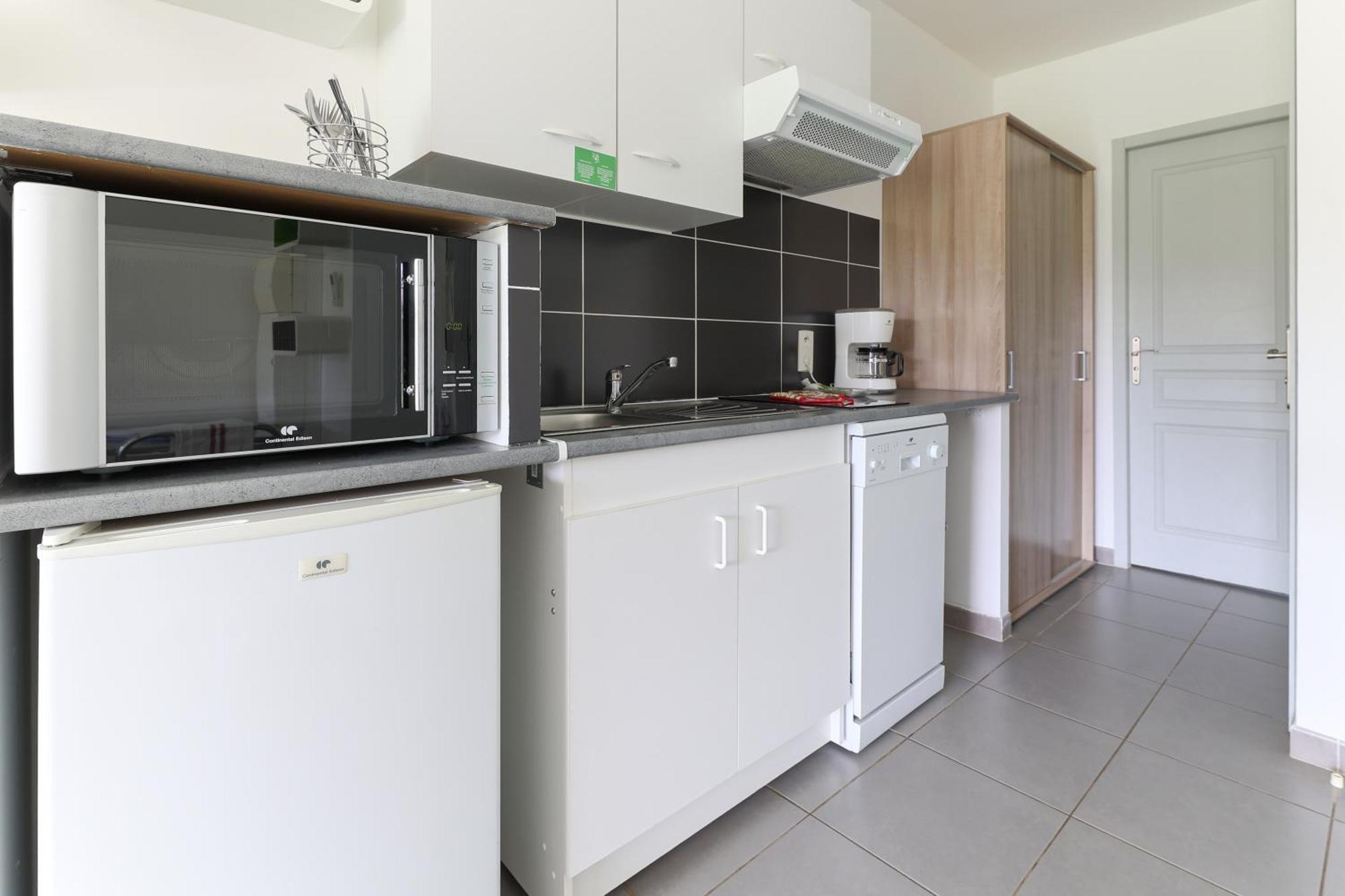 Park & Suites Village Gorges De L'Herault-Cevennes Brissac Ngoại thất bức ảnh