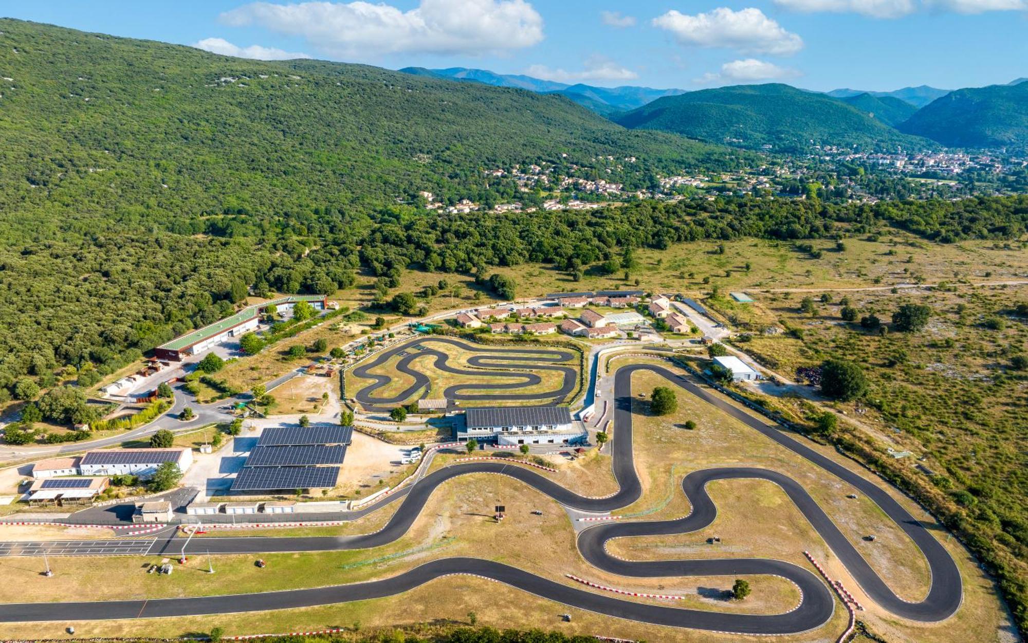 Park & Suites Village Gorges De L'Herault-Cevennes Brissac Ngoại thất bức ảnh