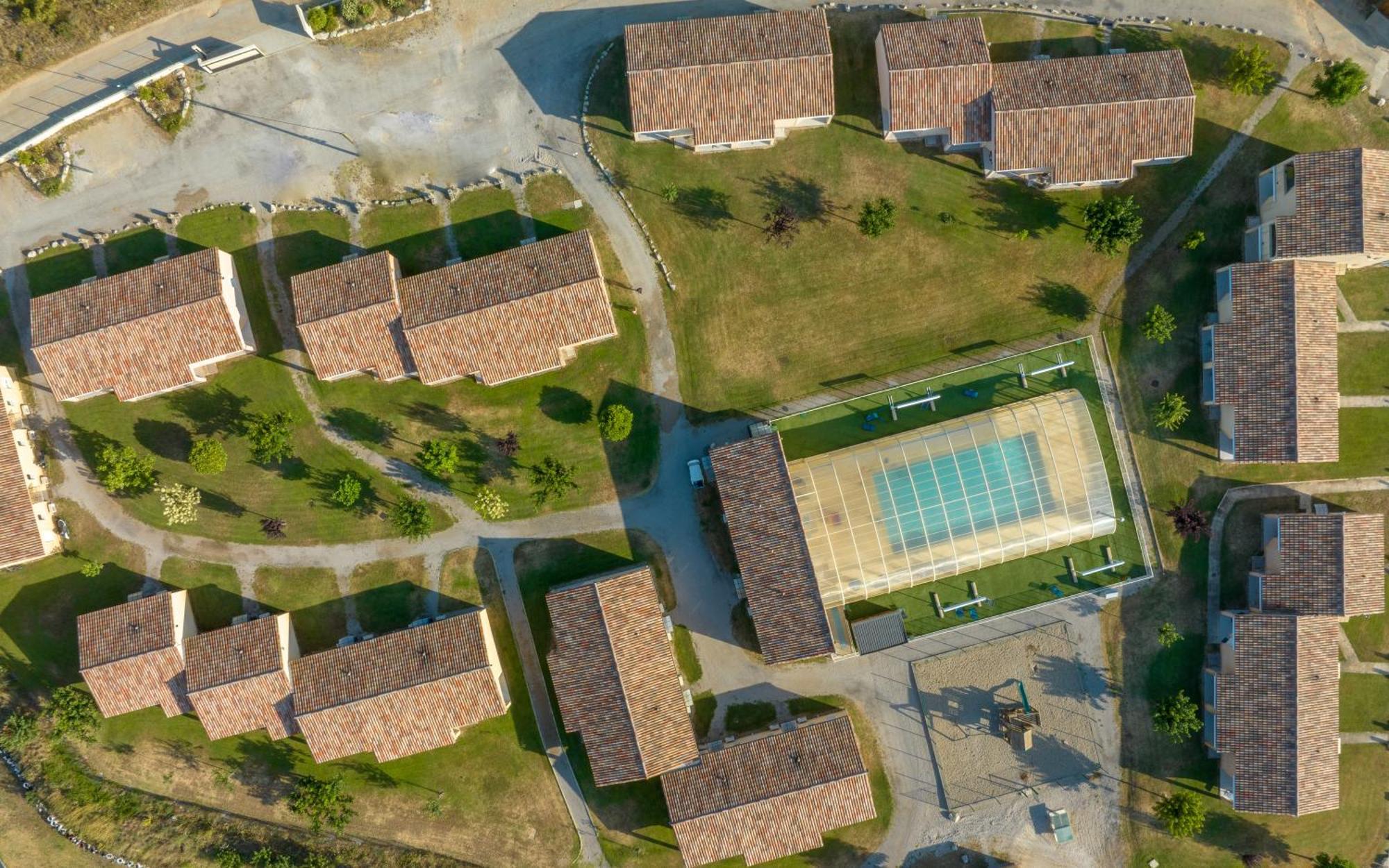 Park & Suites Village Gorges De L'Herault-Cevennes Brissac Ngoại thất bức ảnh