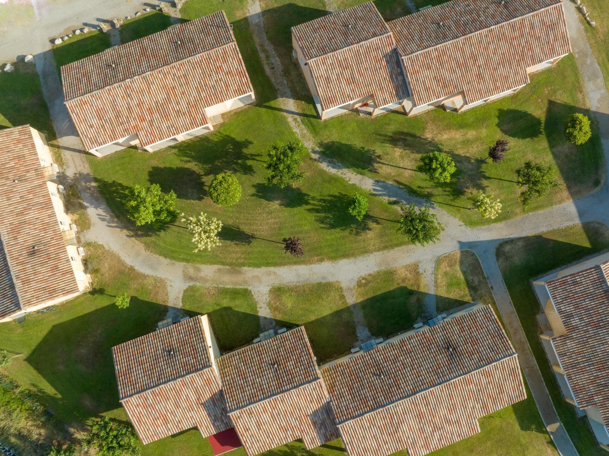 Park & Suites Village Gorges De L'Herault-Cevennes Brissac Ngoại thất bức ảnh